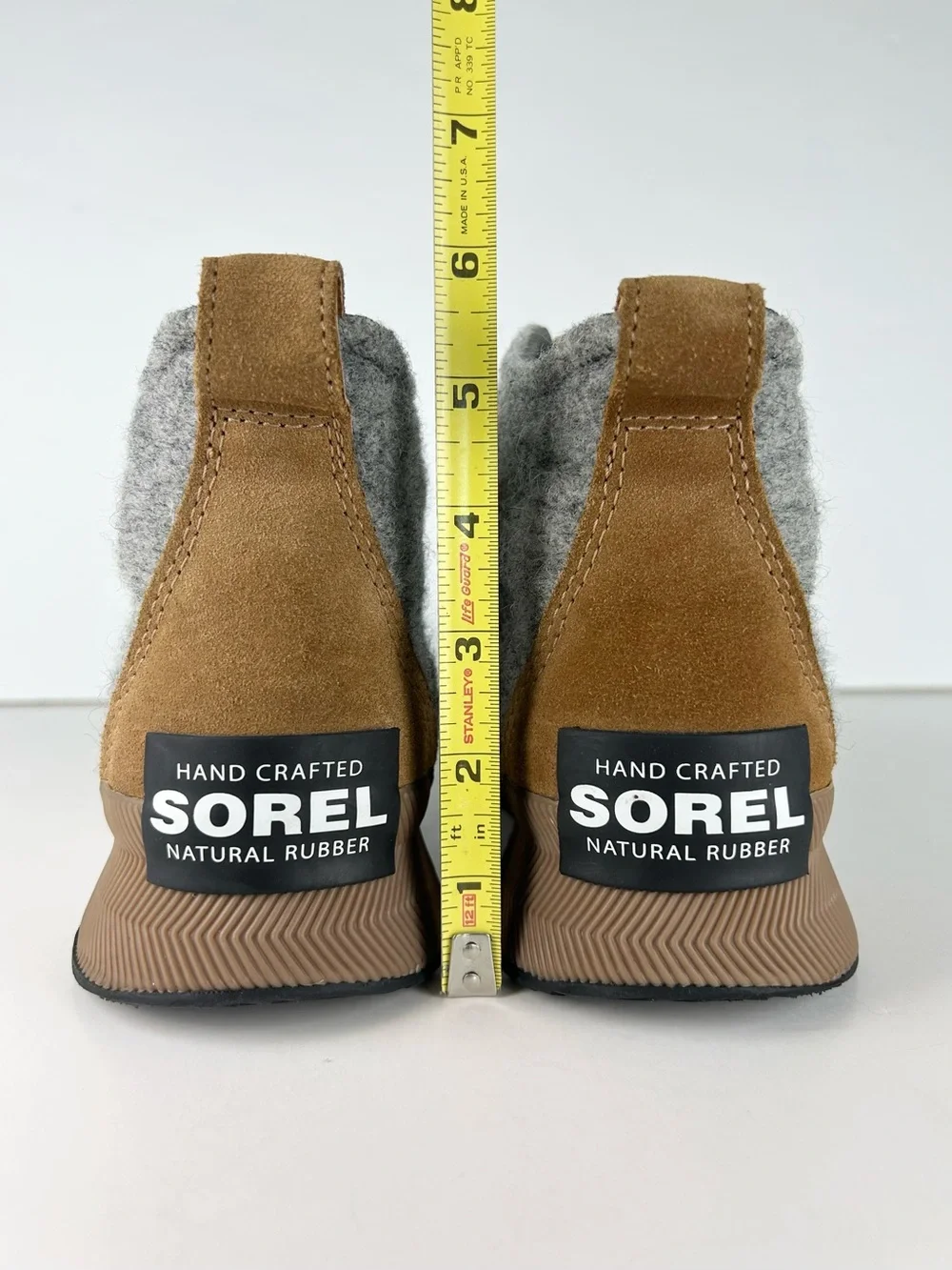 Sorel Out N About IV Classic Waterproof Unisex Suede Tan Gray Youth Boots